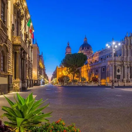 Holiday home Ficurinias House-catania Location-secure Parking