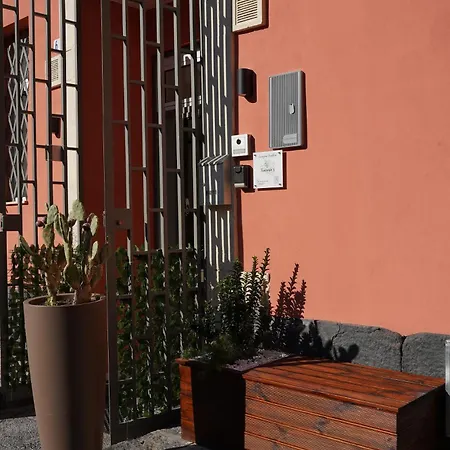 Casa vacanze Ficurinias House Holiday Home-Parking-Centro Storico Catania