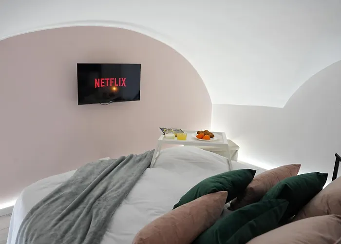 Ficuriniashouse-cozy Flat With Parking