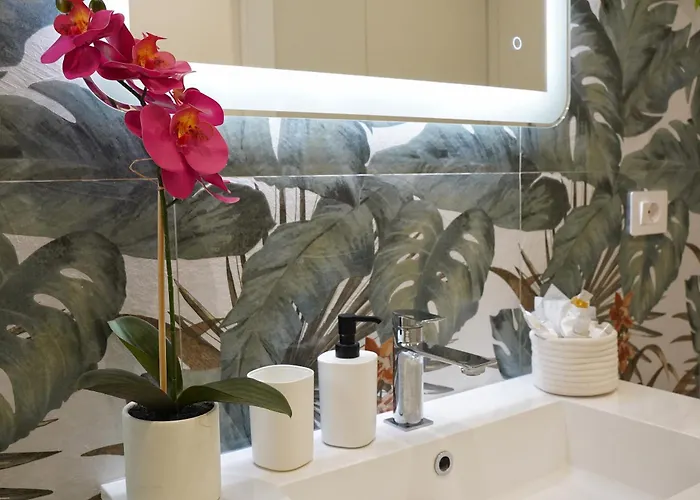 Ficuriniashouse-cozy Flat With Parking 別荘