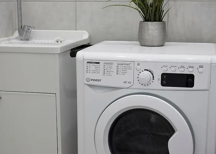 Ficuriniashouse-cozy Flat With Parking 別荘 *