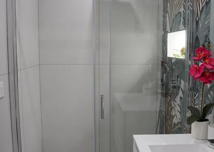 Ficuriniashouse-cozy Flat With Parking 別荘