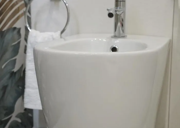 Ficuriniashouse-cozy Flat With Parking 別荘 *