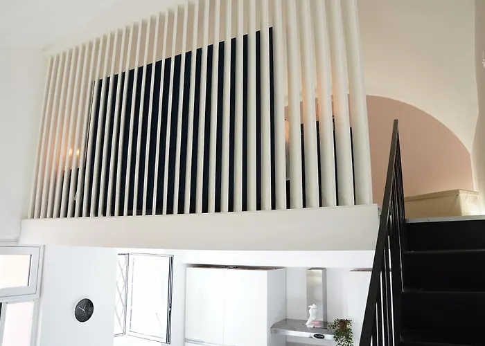 別荘 Ficuriniashouse-cozy Flat With Parking